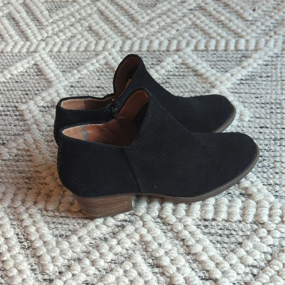 Jessica Simpson Black Ankle Booties - Picture 4 of 10